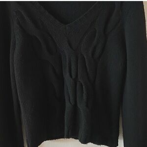 Theory Casmere Elegant Black V-Neck Sweater barely worn